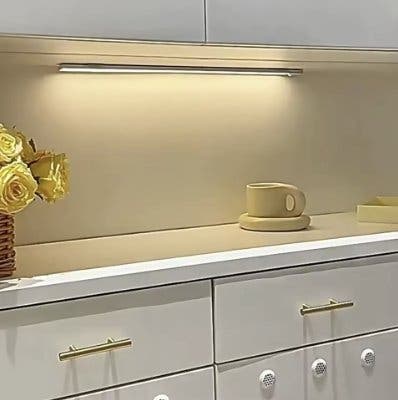 Uppladdningsbar LED-lampa 20 cm med rörelsesensor