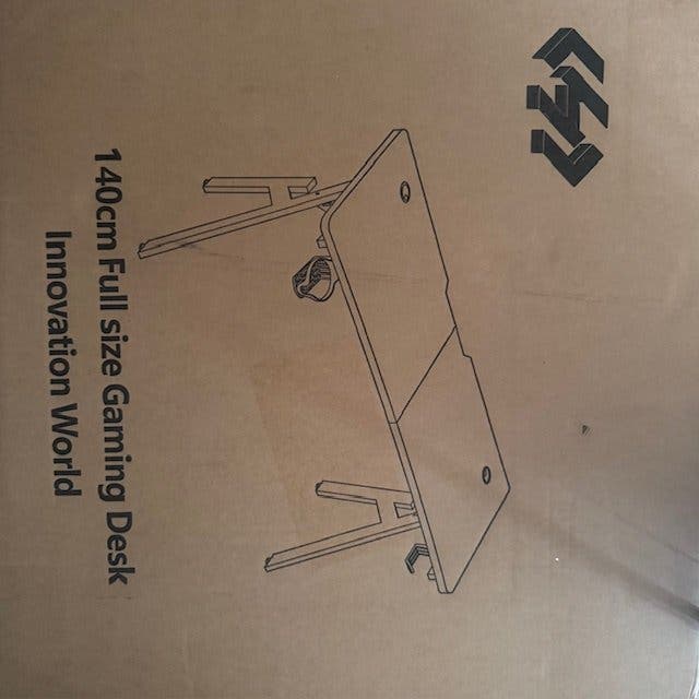 Gamingbord 140 × 60 cm med mugghållare och hörlurskrok