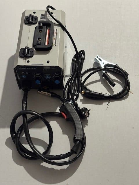 AZZUNO MIG-160XD gasfri MIG-svets 220 V – digital display, för flusskärnetråd